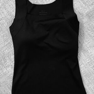 AVOURIA tank with built in bra